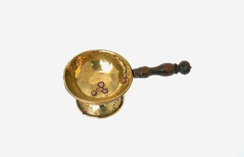 ANTIQUE METALWARE 17THC BRASS CHAFING DISH WITH TURNED WOODEN HANDLE DUTCH C168090 - ADDITIONAL PHOTO 2