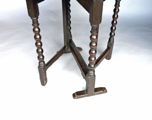 ANTIQUE OAK PERIOD FURNITURE 17THC SMALL GATELEG TABLE ON SLEDGE BASE ENGLISH C162545 - ADDITIONAL PHOTO 2