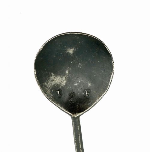 THREE ANTIQUE METALWARE 17THC SLIP TOP PEWTER SPOONS WITH MAKERS MARKS ENGLISH CONTINENTAL 17THC - ADDITIONAL PHOTO 2