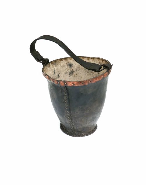 ANTIQUE EARLY LEATHER 18THC FIRE BUCKET WITH COPPER RIVETS AND RIM ENGLISH C176080 - ADDITIONAL PHOTO 4