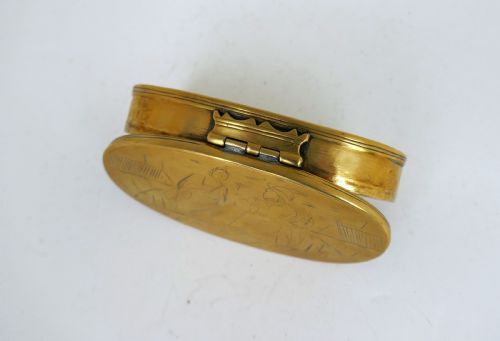 ANTIQUE METALWARE 18THC BRASS ENGRAVED TOBACCO BOX DUTCH C177090 - ADDITIONAL PHOTO 3