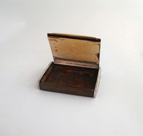 ANTIQUE COLLECTABLES 18THC HORN CHEROOT CIGARETTE BOX WITH CARVED RIDER HORSE CONTINENTAL C177090 - ADDITIONAL PHOTO 4