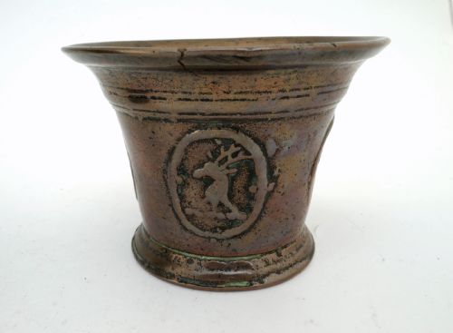 17THC BRONZE MORTAR WITH FRAMED STAGS HEAD DECORATION ENGLISH C164060 - ADDITIONAL PHOTO 4