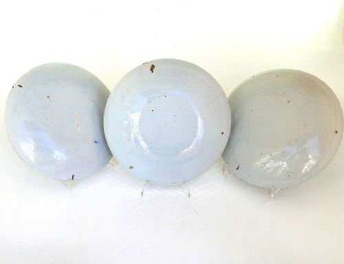 ANTIQUE EARLY POTTERY 18THC THREE POLYCHROME DELFTWARE PLATES DUTCH C176080 - ADDITIONAL PHOTO 2