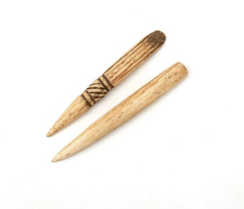 antique collectables 19thc pair of whalebone sailors carved fids english yorkshire c186080' - CATEGORY: ANTIQUE MISCELLANEOUS - DATED 19TH CENTURY