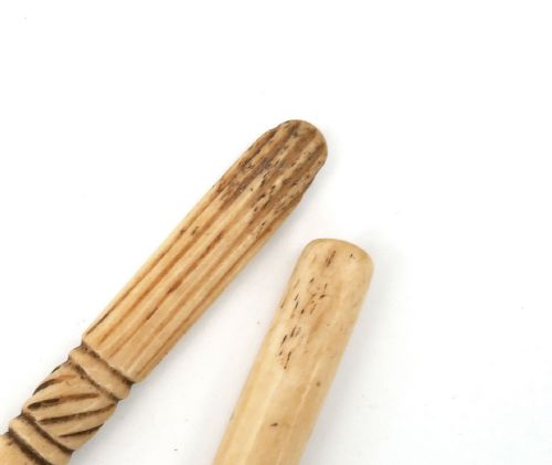 ANTIQUE COLLECTABLES 19THC PAIR OF WHALEBONE SAILORS CARVED FIDS ENGLISH YORKSHIRE C186080' - ADDITIONAL PHOTO 2