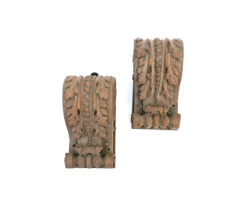 ANTIQUE DECORATIVE PAIR OF 17THC OAK CORBELS WITH OAK LEAF PATTERN ENGLISH C164060 - ADDITIONAL PHOTO 1