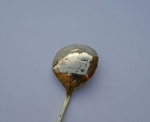 ANTIQUE METALWARE SINGLE 15THC SPOON WITH TWISTED STEM ENGRAVED CHURCH GERMAN RUSSIAN C144060 - ADDITIONAL PHOTO 2