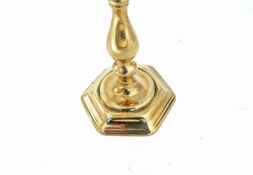 ANTIQUE METALWARE 18THC QUEEN ANNE SINGLE BRASS CANDLESTICK ENGLISH C171015 - ADDITIONAL PHOTO 1