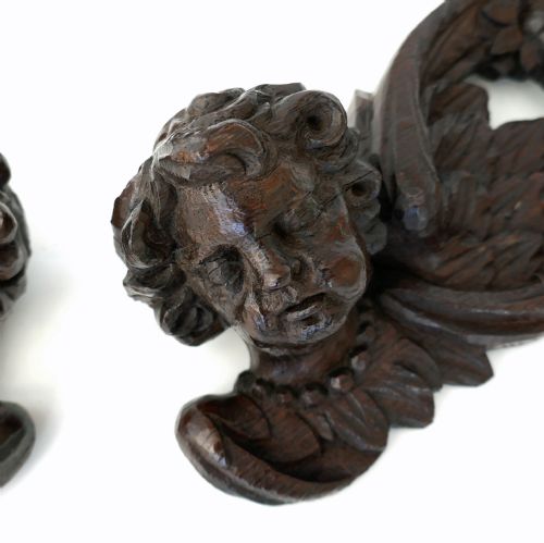 ANTIQUE EARLY CARVINGS PAIR OF 17THC OAK WINGED CHERUBS FLEMISH C1660 - ADDITIONAL PHOTO 1