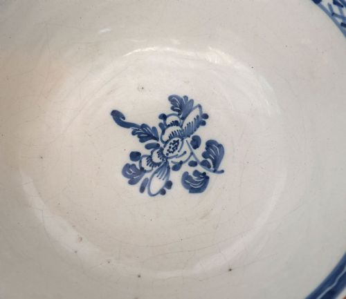 ANTIQUE EARLY POTTERY 18THC BLUE WHITE HAND PAINTED DELFTWARE BOWL ENGLISH C175070 - ADDITIONAL PHOTO 2