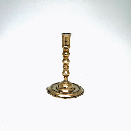 antique early metalware 17thc brass baluster candlestick spanish 166080 - CATEGORY: ANTIQUE LIGHTING - DATED 17TH CENTURY