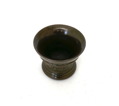 ANTIQUE EARLY METALWARE SINGLE BRONZE 17THC APOTHECARY MORTAR DATED 1676 - ADDITIONAL PHOTO 2
