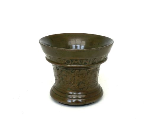 ANTIQUE EARLY METALWARE SINGLE BRONZE 17THC APOTHECARY MORTAR DATED 1676 - ADDITIONAL PHOTO 4