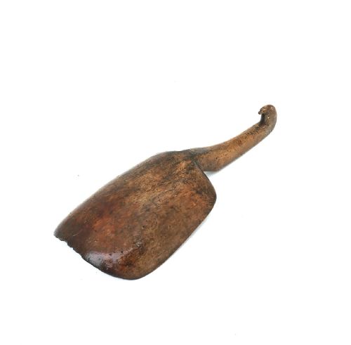 ANTIQUE TREEN KITCHENALIA SINGLE 19THC BIRCH FLOUR SCOOP WITH CURVED HANDLE SCANDINAVIAN C184060 - ADDITIONAL PHOTO 1