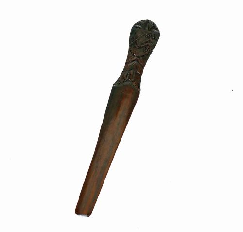 antique treen 19thc rosewood page turner with coat of arms english c184060 - CATEGORY: ANTIQUE MISCELLANEOUS - DATED 19TH CENTURY