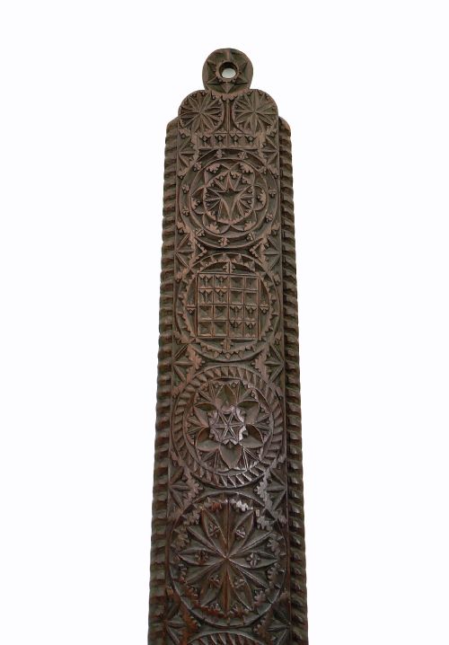 ANTIQUE TREEN 18THC BEECH MANGLE BOARD WITH EXTENSIVELY CARVED PATTERNS DUTCH C176080 - ADDITIONAL PHOTO 2