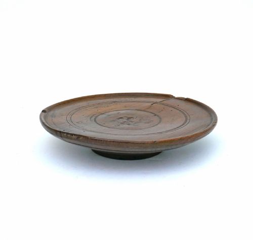 early antique treen 18thc elm turned tazza with incised ring decoration english c1780c1800 - CATEGORY: ANTIQUE MISCELLANEOUS - DATED 18TH CENTURY