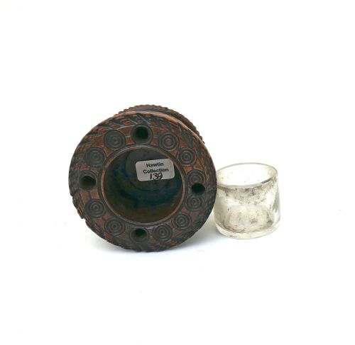ANTIQUE EARLY TREEN 19THC ENGINE TURNED INKWELL WITH ORIGINAL GLASS ENGLISH C186080 - ADDITIONAL PHOTO 2