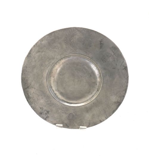 antique early single 17thc broad rim pewter plate by pierre roze 1 dated 1609 - CATEGORY: ANTIQUE METAL - DATED 17TH CENTURY