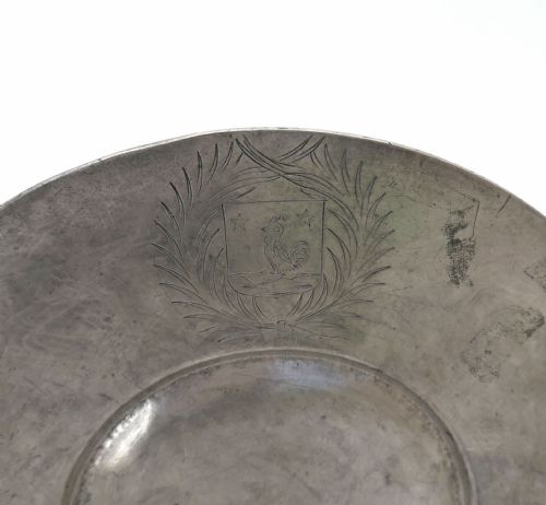 ANTIQUE EARLY SINGLE 17THC BROAD RIM PEWTER PLATE BY PIERRE ROZE 1 DATED 1609 - ADDITIONAL PHOTO 1