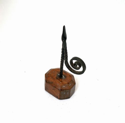 antique lighting 18thc wrought iron rushlight on original pine base welsh c176080 - CATEGORY: ANTIQUE LIGHTING - DATED 18TH CENTURY