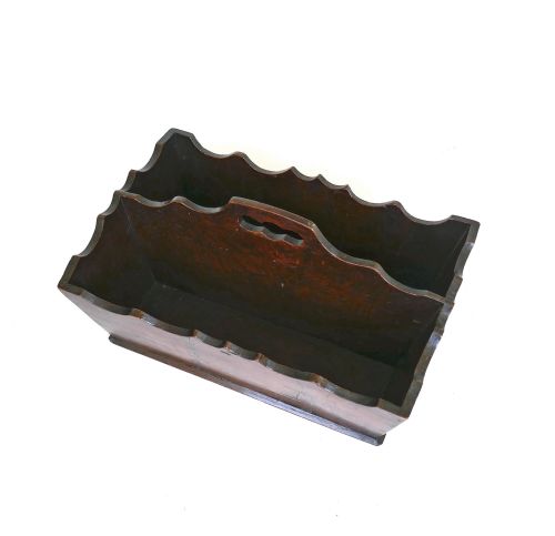 ANTIQUE EARLY KITCHENALIA 18THC 19THC OAK SMALL SHAPED CUTLERY BOX ENGLISH C1780C1800 - ADDITIONAL PHOTO 1
