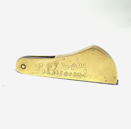 ANTIQUE EARLY METALWARE 19THC BRASS VETERINARY FLEAM ENGRAVED G LAPSCOMB ENGLISH C187090 - ADDITIONAL PHOTO 3
