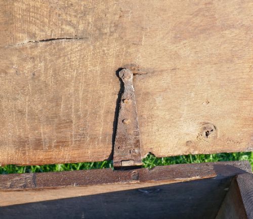 ANTIQUE EARLY COUNTRY FURNITURE 17THC PERIOD OAK JOINED CARVED COFFER ENGLISH C162040 - ADDITIONAL PHOTO 5