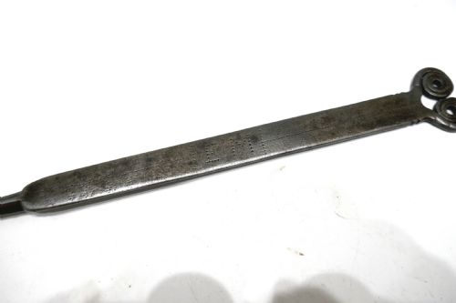 ANTIQUE METALWARE 18THC STEEL RAMS HORN FINIAL MEAT FORK WITH PUNCHWORK DECORATION EM ENGLISH C176080 - ADDITIONAL PHOTO 1