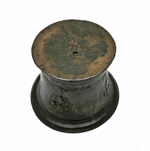 ANTIQUE EARLY METALWARE 17THC BRONZE SUFFOLK MORTAR STRUCK WITH INVERTED TEARDROP C167090 - ADDITIONAL PHOTO 4