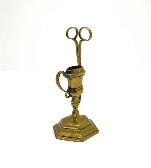 ANTIQUE EARLY METALWARE QUEEN ANNE BRASS CANDLE SNUFFER STAND ENGLISH C171014 - ADDITIONAL PHOTO 1