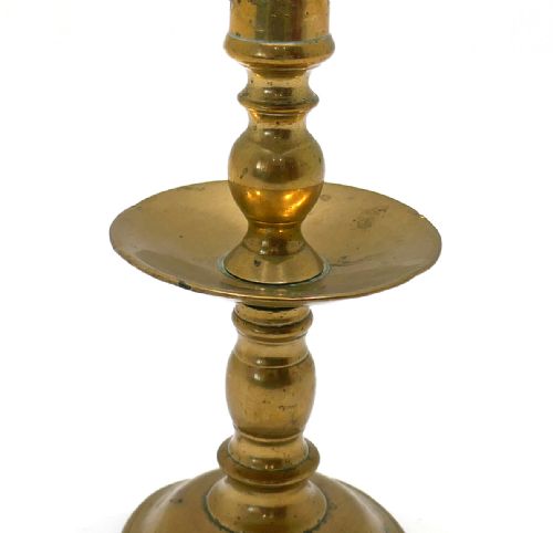 ANTIQUE EARLY LIGHTING 16THC BRASS SINGLE HEEMSKERK CANDLESTICK DUTCH C155070 - ADDITIONAL PHOTO 1