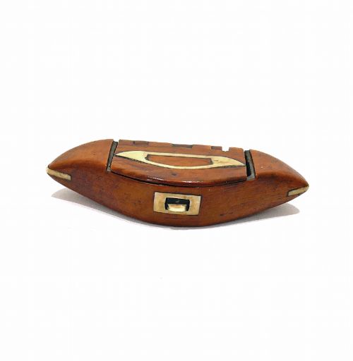 ANTIQUE EARLY TREEN FRUITWOOD SHUTTLE SNUFF BOX WITH BONE INLAY ENGLISH C184060
