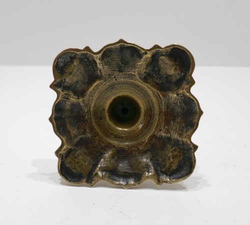 ANTIQUE METALWARE 18THC BRASS SINGLE QUALITY CANDLESTICK WITH DETACHABLE SCONCE ENGLISH C174050 - ADDITIONAL PHOTO 4