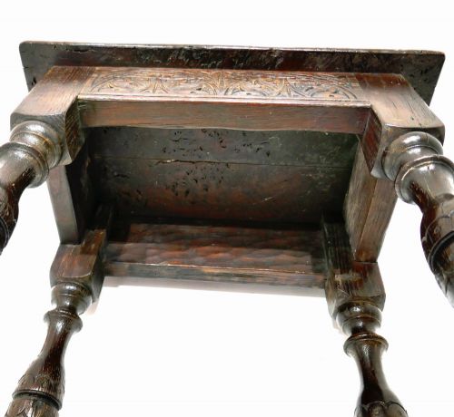 ANTIQUE 17THC CHARLES 1 YEW WOOD JOYNED STOOL WITH ATTRACTIVE DETAIL ON LEGS ENGLISH C162540 - ADDITIONAL PHOTO 3