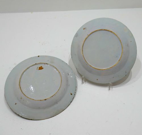 ANTIQUE EARLY ENGLISH POTTERY PAIR OF 18THC POLYCHROME DELFT PLATES BRISTOL C174050 - ADDITIONAL PHOTO 3