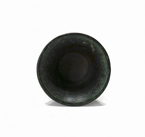 ANTIQUE EARLY ENGLISH METALWARE 17THC BRONZE MORTAR WITH HEART SHAPED CARTOUCHE ROSETTE ENGLISH C167090 - ADDITIONAL PHOTO 3