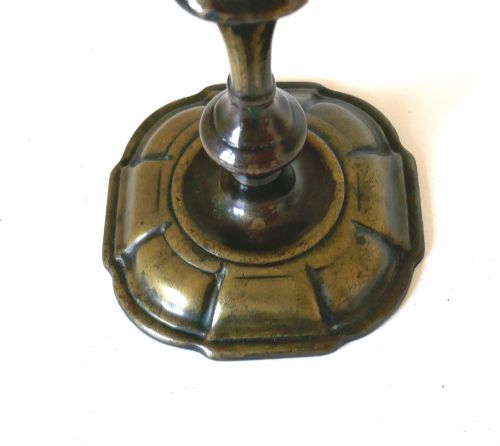 ANTIQUE EARLY LIGHTING 18THC BRASS SINGLE PATINATED CANDLESTICK ENGLISH C174050 - ADDITIONAL PHOTO 2