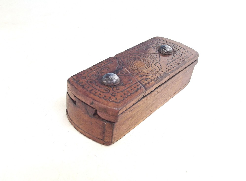 Antique Treen 19thc Fruitwood Gentlemans Vesta / Snuff Box.  Continental C1860-80.