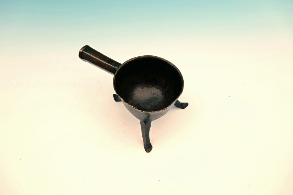 Antique Metalware 16thc Small Bronze Apothercary 