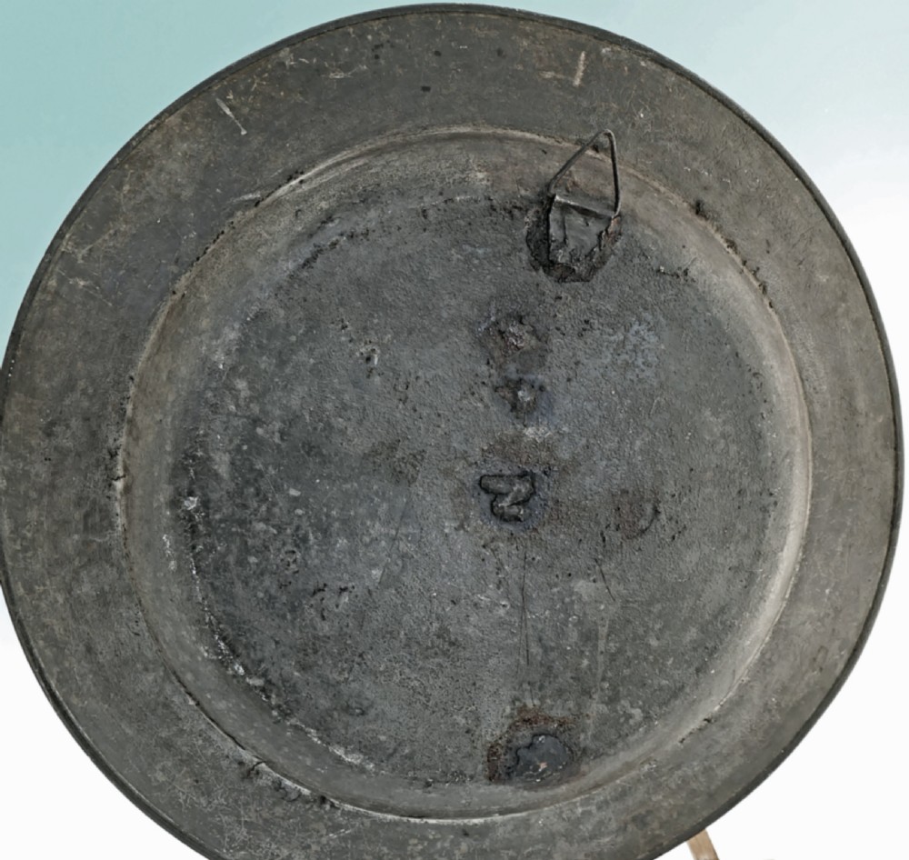 Early Metalware 18thc Single Reeded Pewter Charger - Richard Chambers York 1720 View IV
