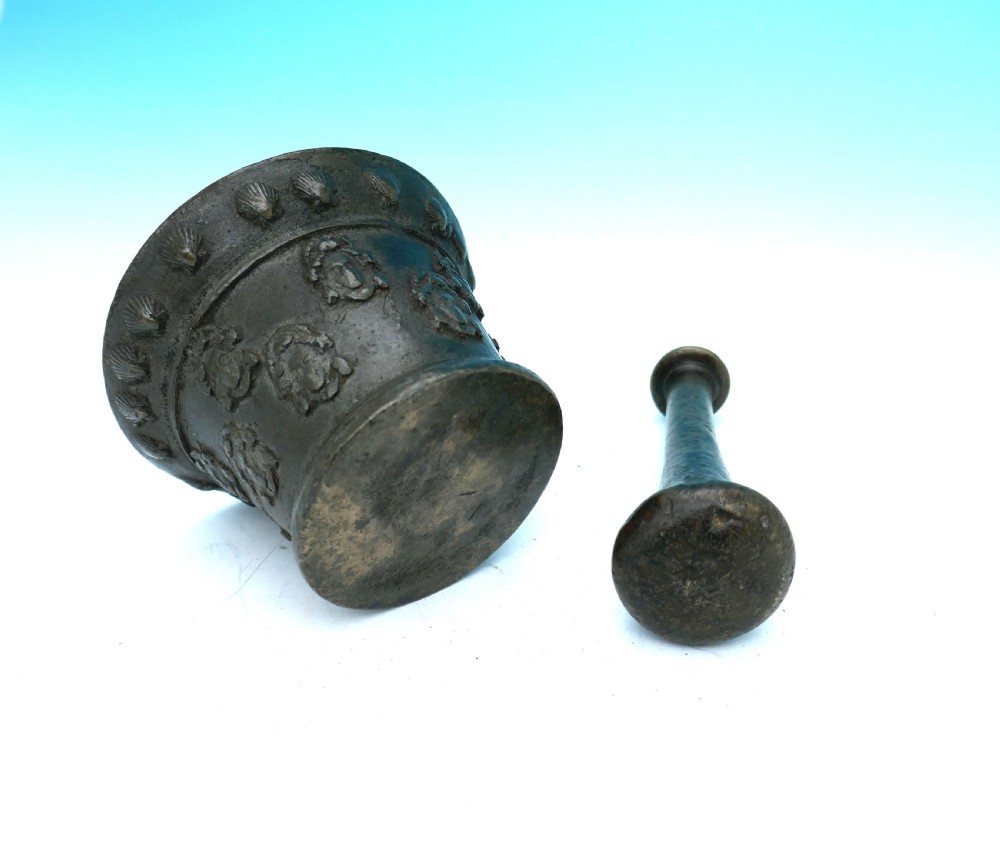 Antique Metalware 16thc / 17thc Small Bronze Pestle & Mortar.   French C1580-C1600 View IV