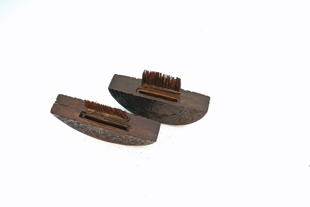 Antique Treen 18thc Pocket Boxed Comb With Attractive Floral Decor.     Scandinavian C1770-90. View IV