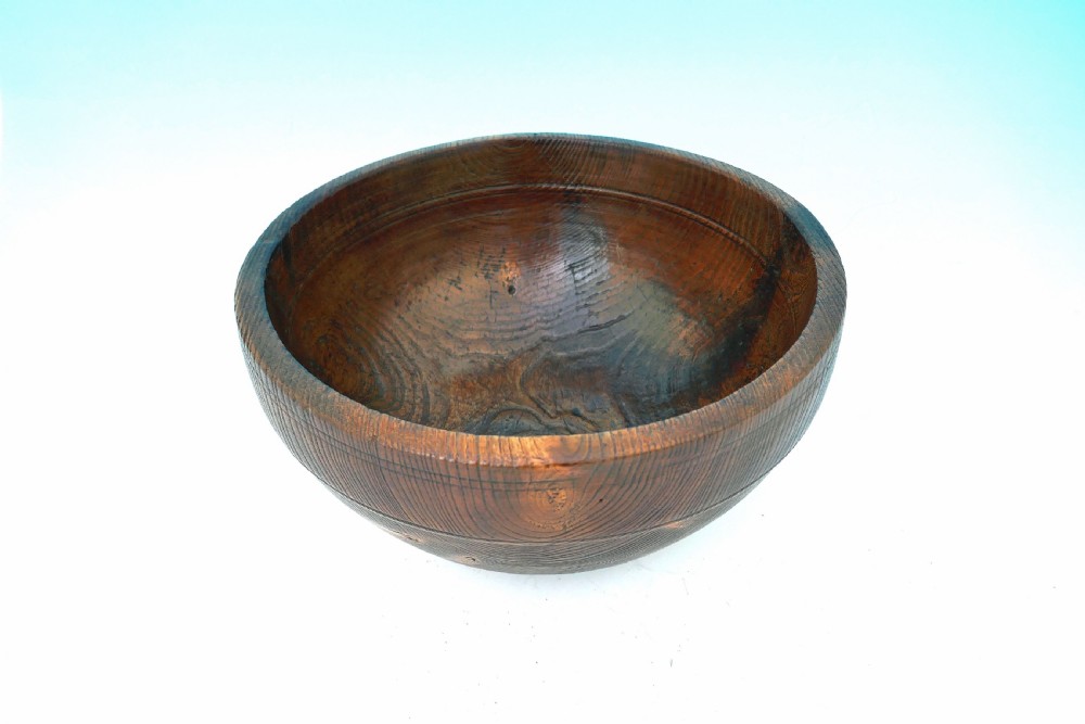 Antique Kitchenelia 19thc Turned Elm Dairy Bowl.    English. 1820-40.