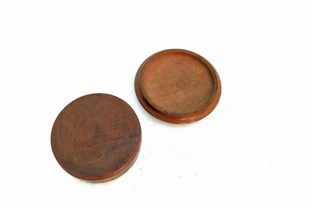 Antique Treen 19thc Inlaid Wood & Abalone Snuff Box.    English. C1820-40 View III