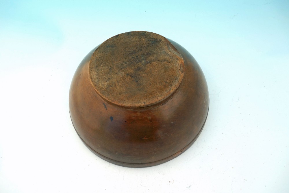 Antique Treen 19thc Turned Sycamore Dairy Bowl. English C1800-20 View III