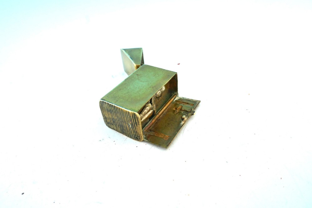 Antique Metalware 19thc Brass Novelty 