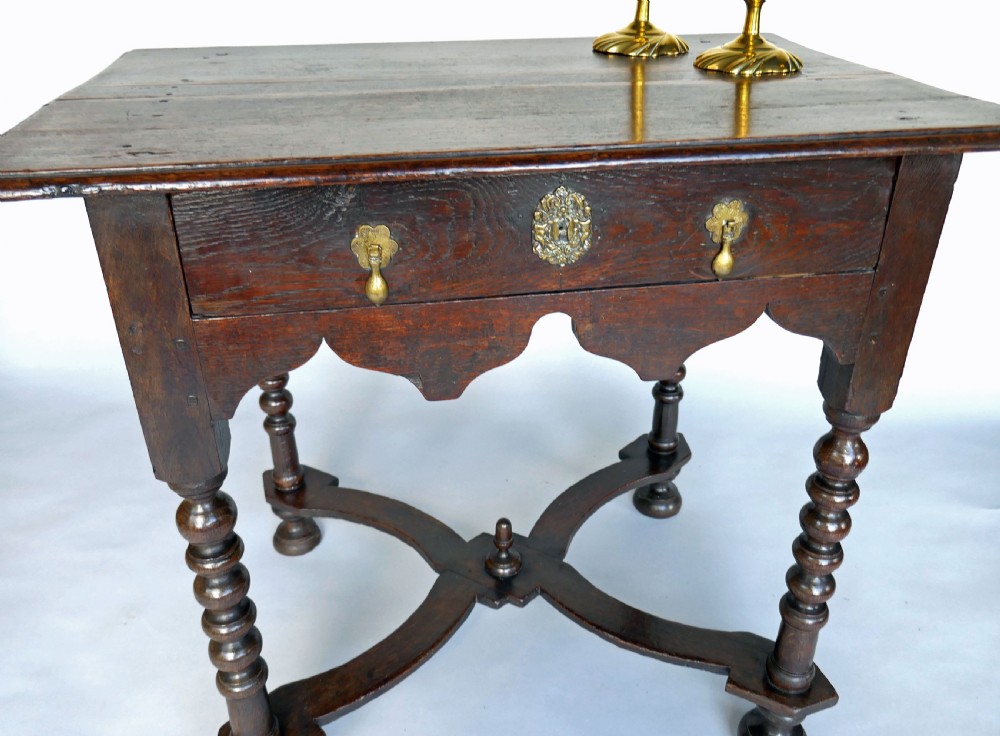 17thc Oak Furniture Charles 11 Side Table With Turned Bobbin Legs .    English C1660-80. View II