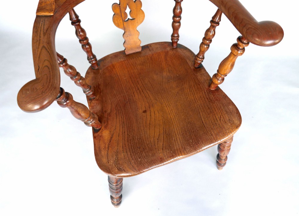 Antique Country Furniture 19thc Broad Arm Windsor Chair.  English C1820-40. View VI